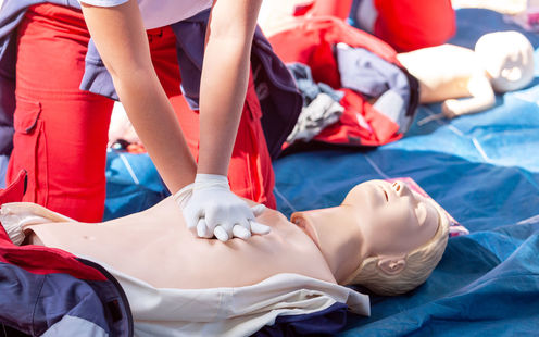 Erste-Hilfe: BLS-AED-SRC Komplett-Kurs